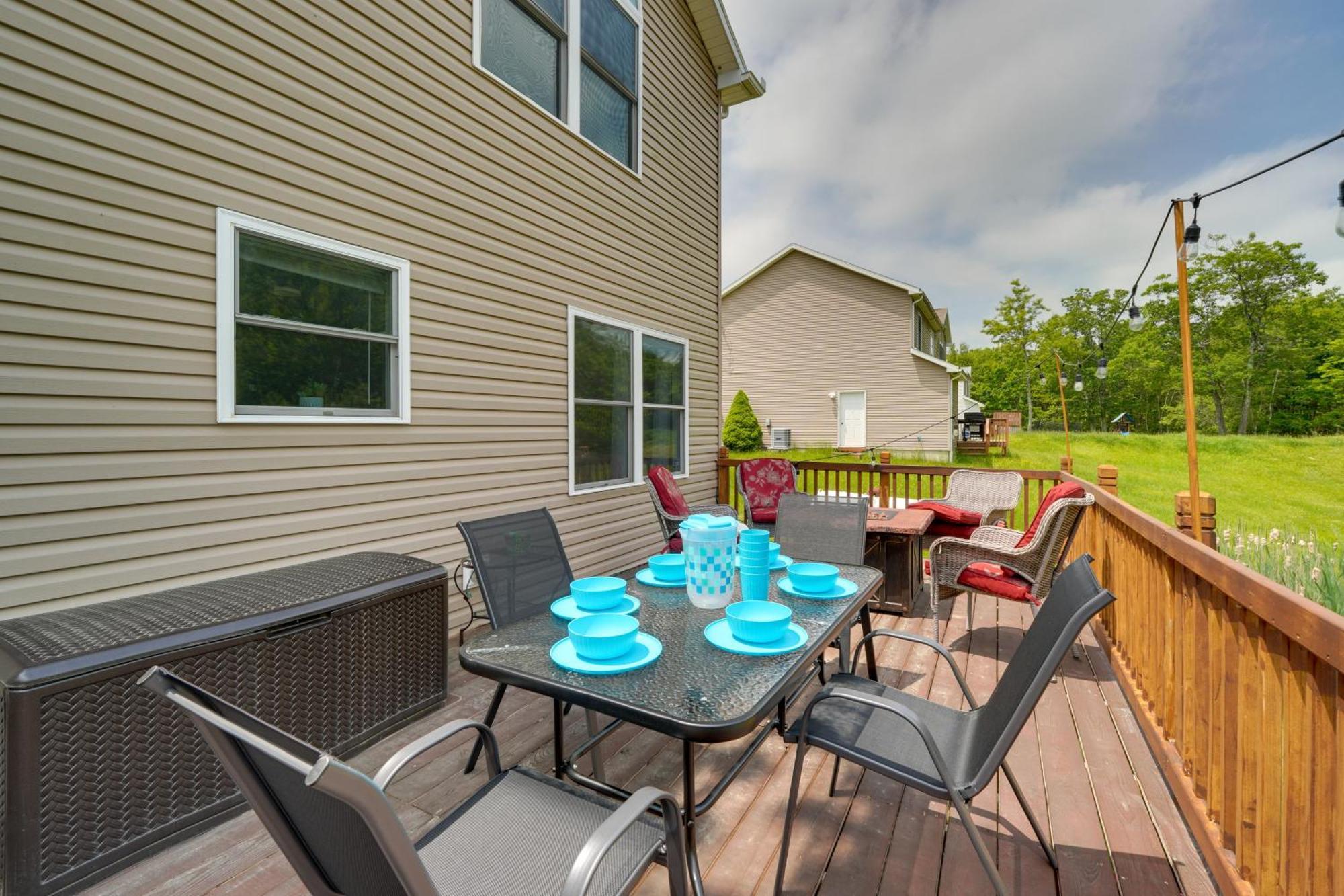 Holiday home Pocono With Hot Tub And Fire Pits 1 Mi To Lakes! Long Pond